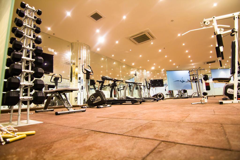 Rest Night Serviced Apartments- Alhamra Эр-Рияд Экстерьер фото A gym in Japan