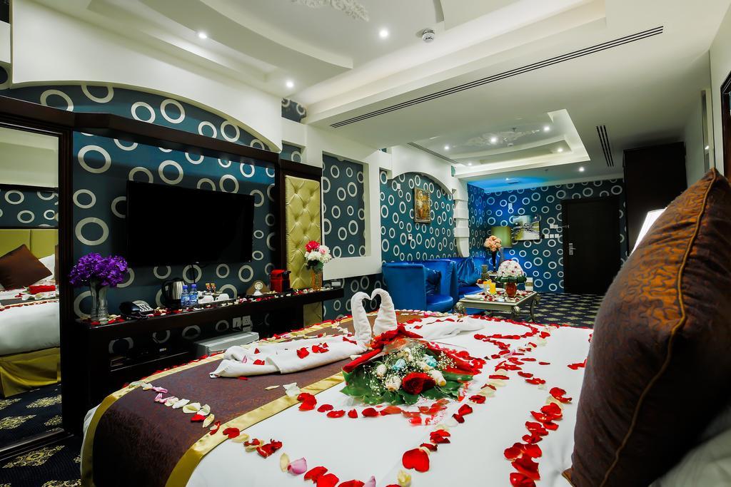 Rest Night Serviced Apartments- Alhamra Эр-Рияд Экстерьер фото A suite at the hotel