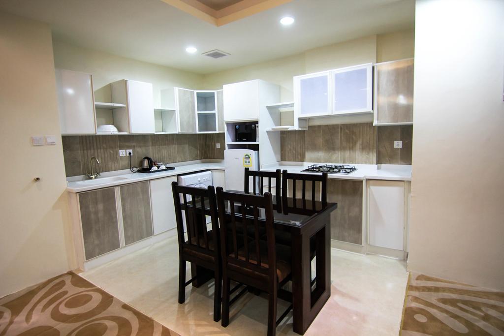 Rest Night Serviced Apartments- Alhamra Эр-Рияд Экстерьер фото A modern kitchen