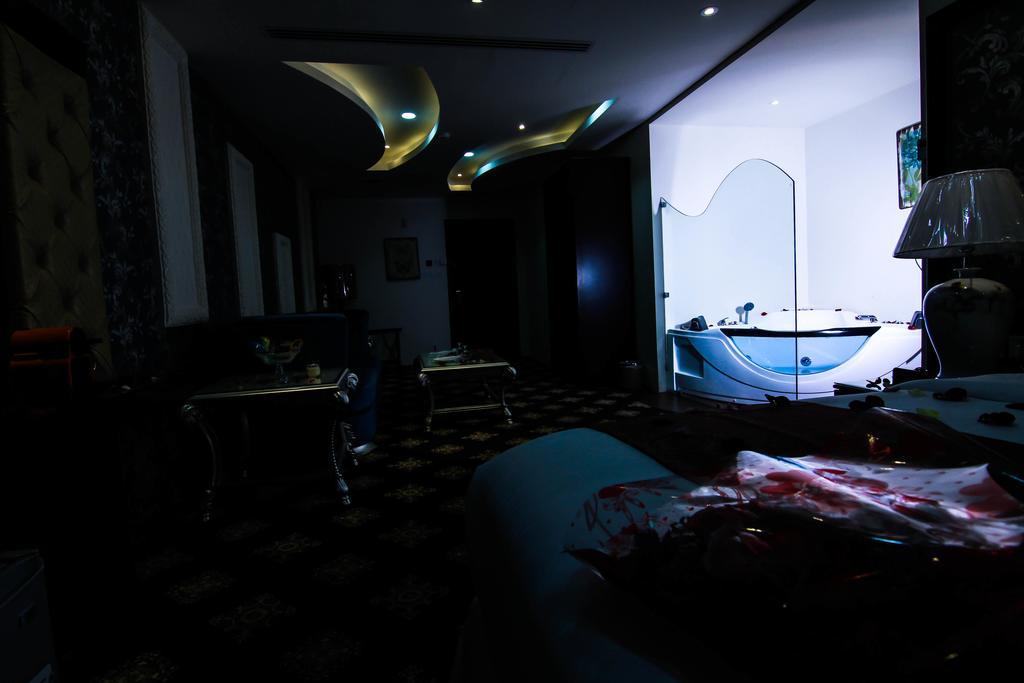Rest Night Serviced Apartments- Alhamra Эр-Рияд Экстерьер фото The interior of the restaurant