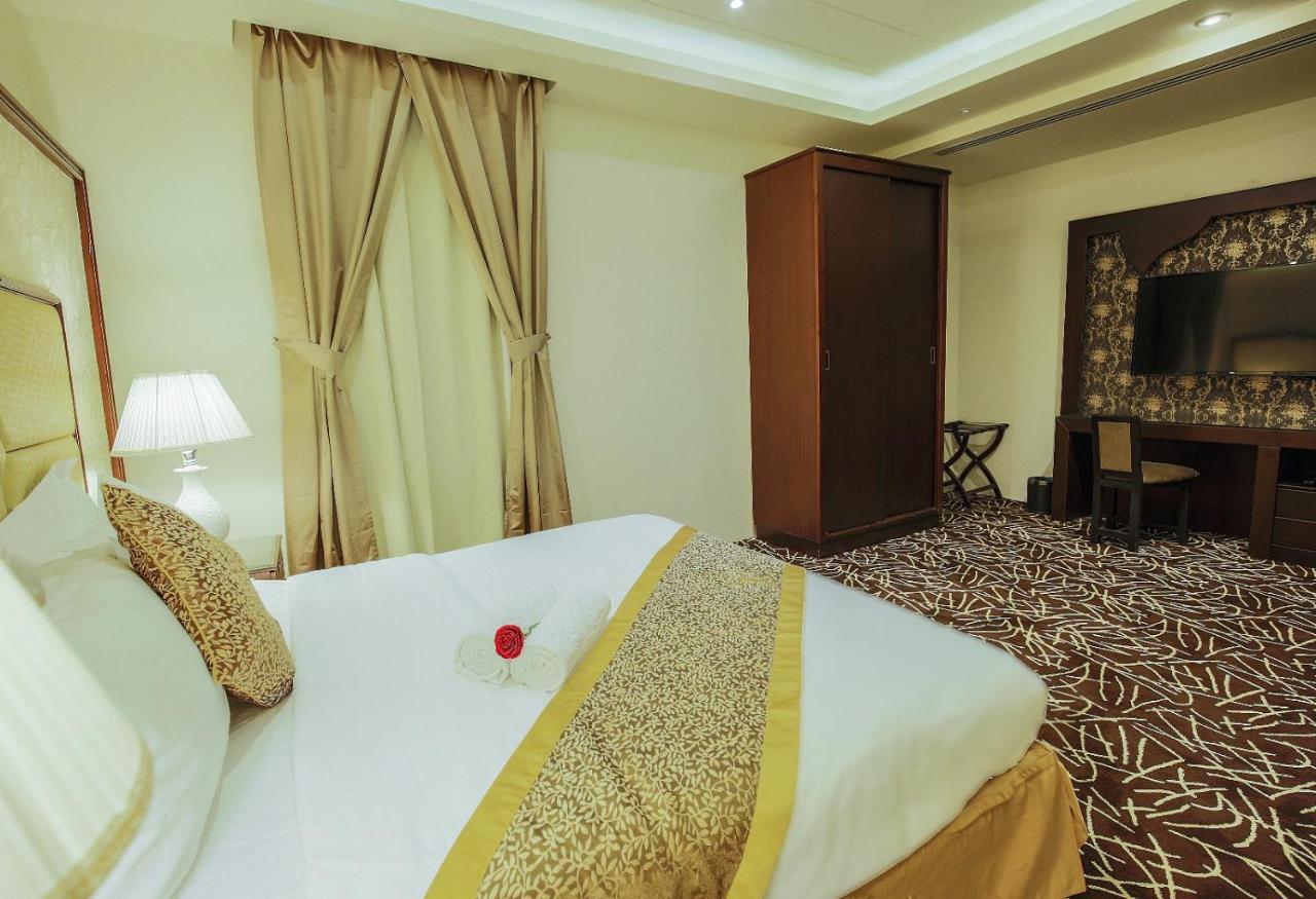 Rest Night Serviced Apartments- Alhamra Эр-Рияд Экстерьер фото A bedroom at the hotel