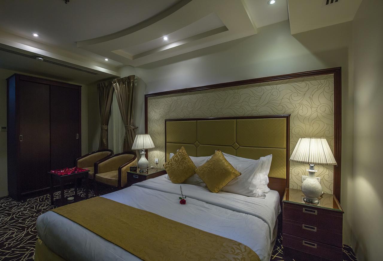 Rest Night Serviced Apartments- Alhamra Эр-Рияд Экстерьер фото A bedroom at the hotel